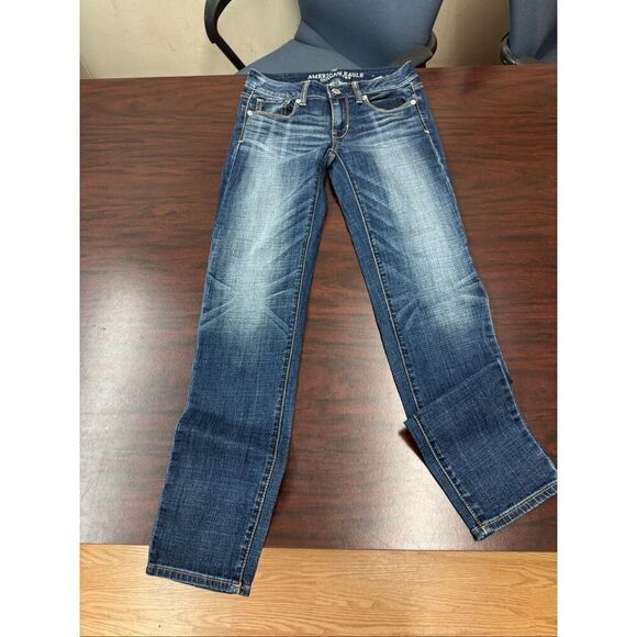 American Eagle Outfitters Denim - American Eagle Super Stretch Skinny Jeans Size 2 Short